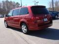 Pomegranate Red Metallic - Routan SE Photo No. 3