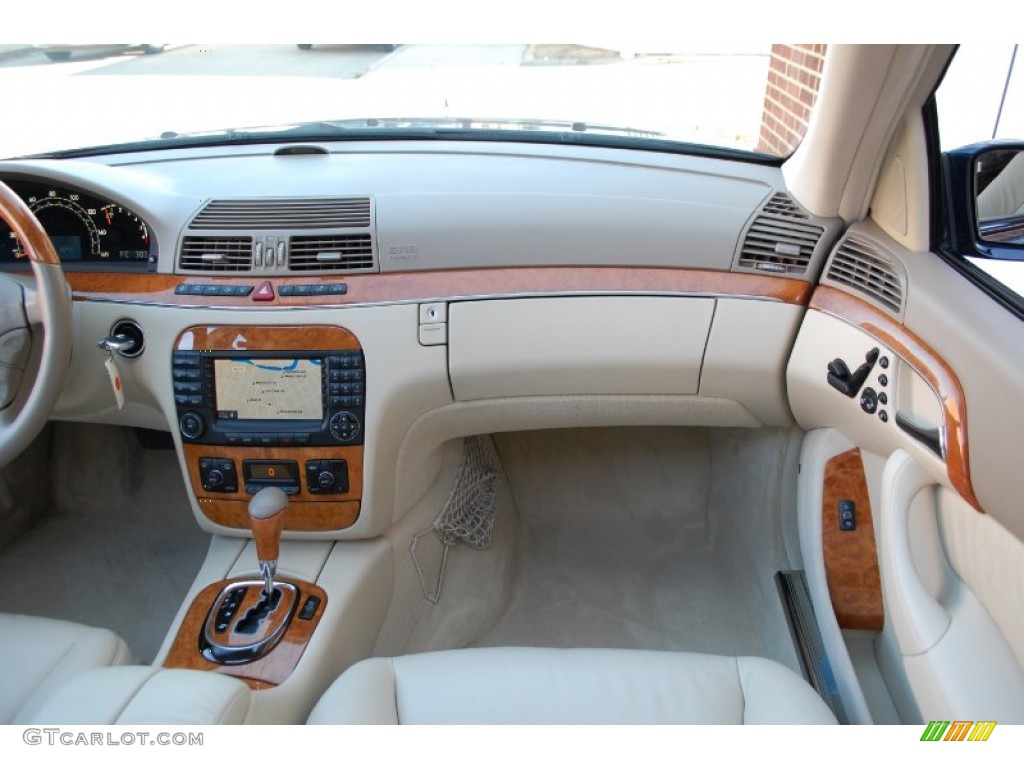 2006 Mercedes-Benz S 500 4Matic Sedan Dashboard Photos