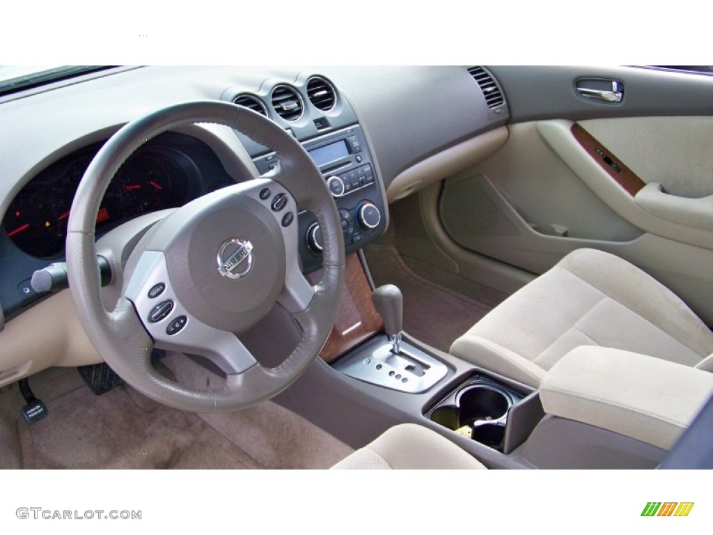 2007 Altima 2.5 S - Winter Frost Pearl / Blond photo #13