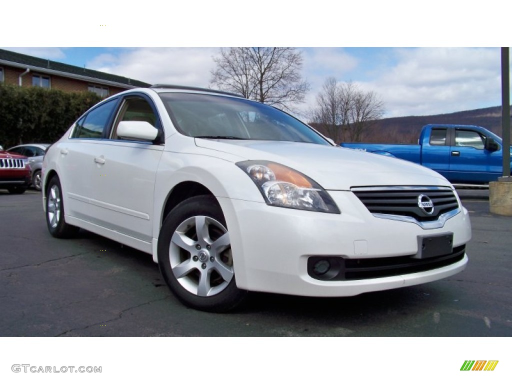 2007 Altima 2.5 S - Winter Frost Pearl / Blond photo #21