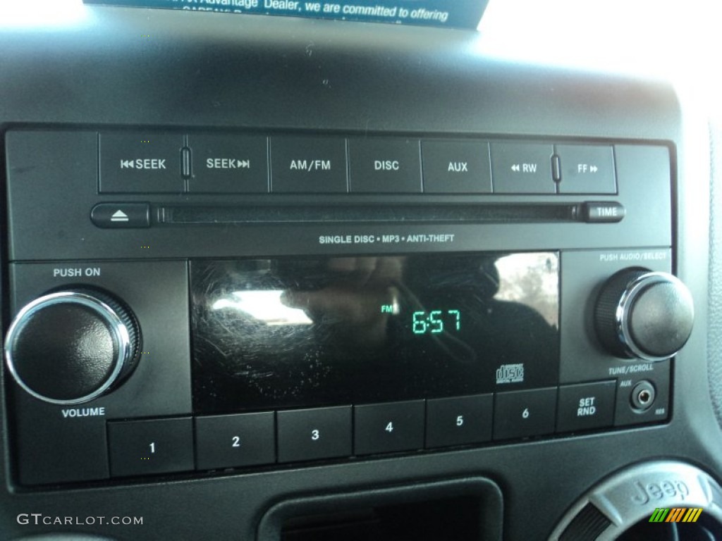 2013 Jeep Wrangler Sport 4x4 Audio System Photos