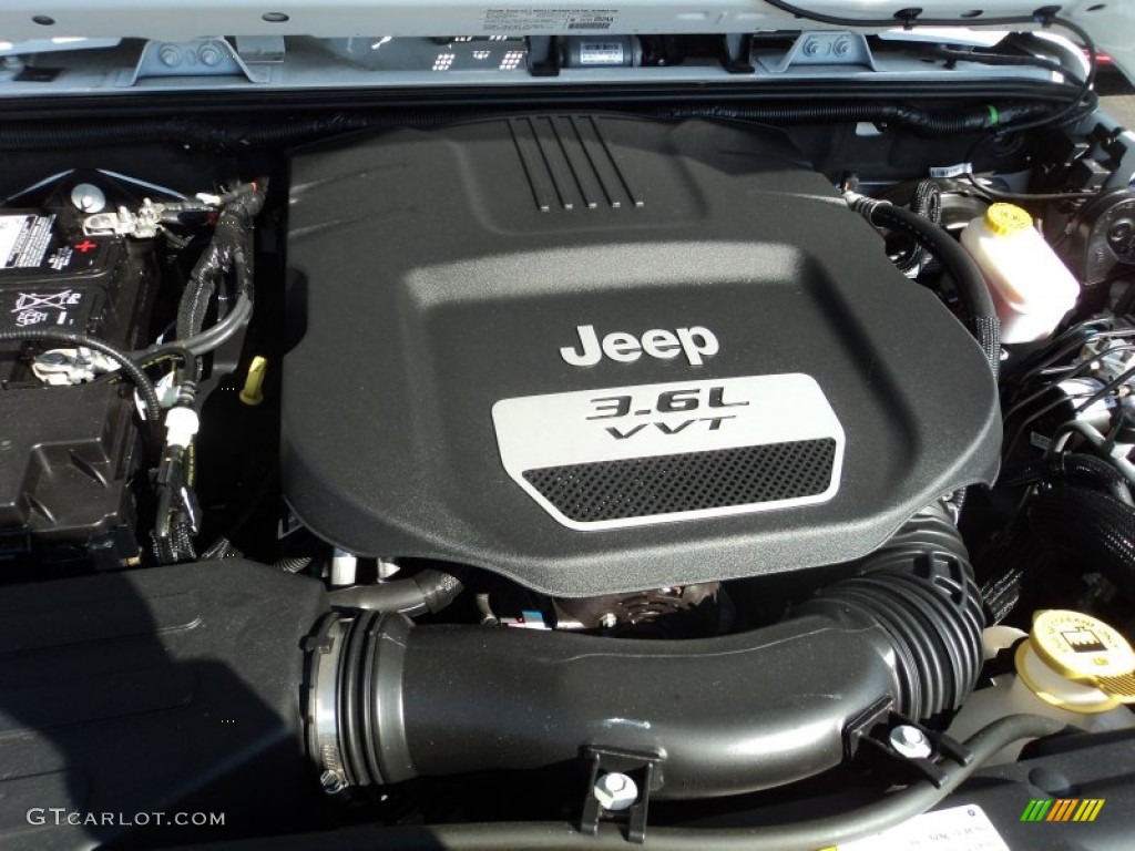 2013 Jeep Wrangler Sport 4x4 Engine Photos
