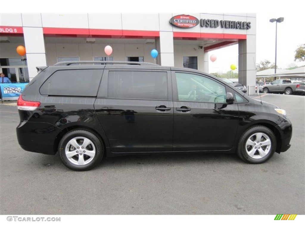 Black 2013 Toyota Sienna LE Exterior Photo #91795073