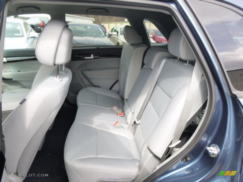 Gray Interior 2015 Kia Sorento LX AWD Photo #91796624