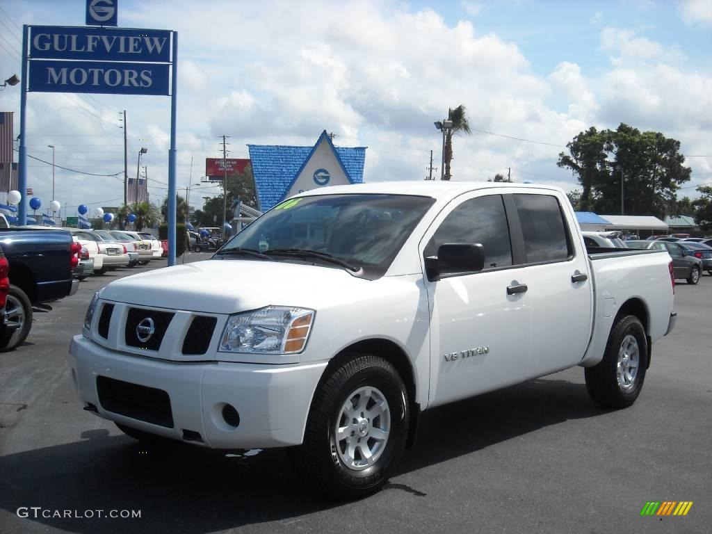 2006 Titan XE Crew Cab - White / Graphite/Titanium photo #1