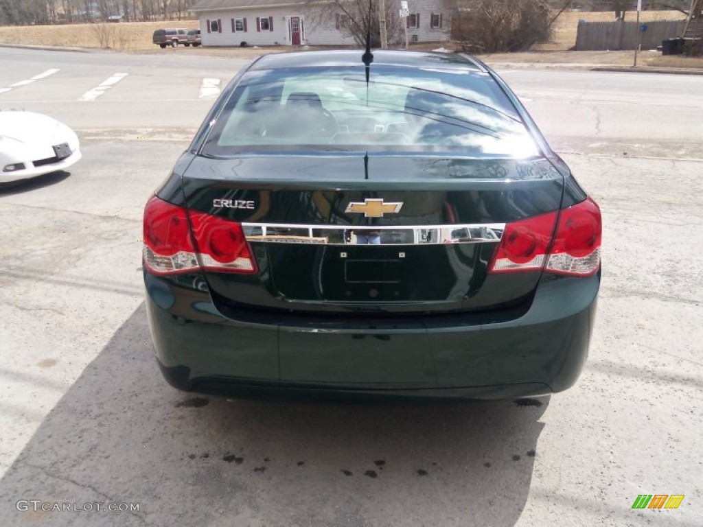2014 Cruze LS - Rainforest Green Metallic / Jet Black/Medium Titanium photo #3