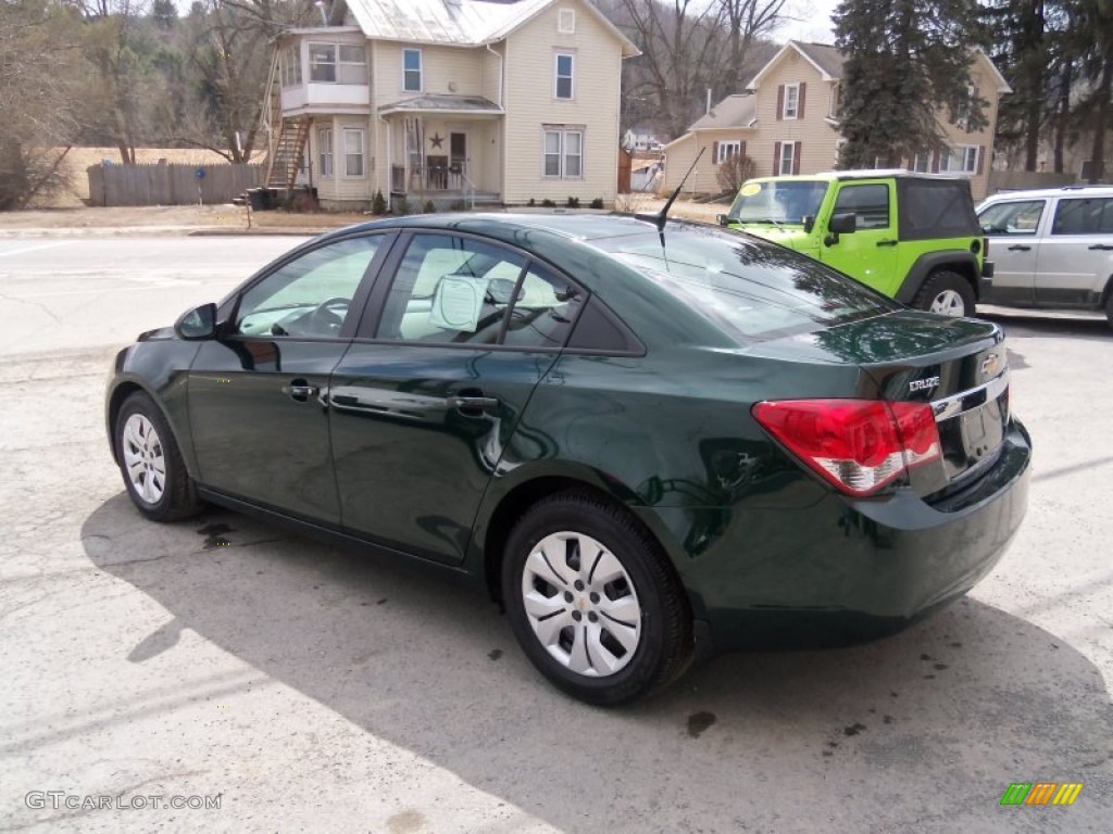 2014 Cruze LS - Rainforest Green Metallic / Jet Black/Medium Titanium photo #4