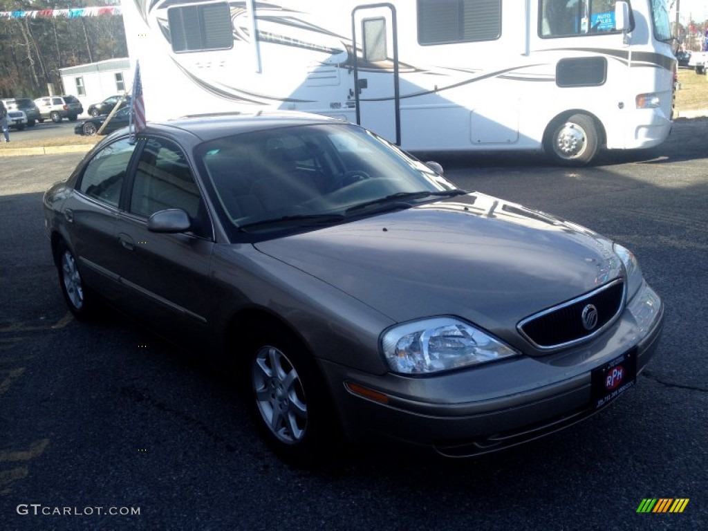 2002 Sable GS Sedan - Arizona Beige Metallic / Medium Parchment photo #5