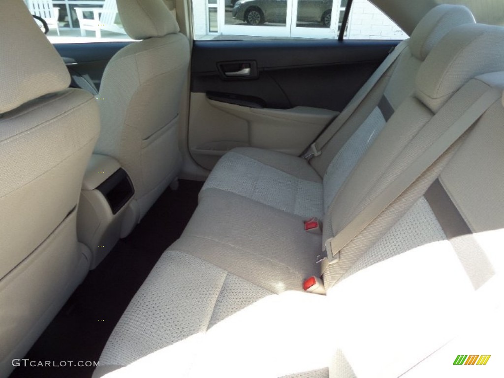 2013 Camry LE - Champagne Mica / Ivory photo #12