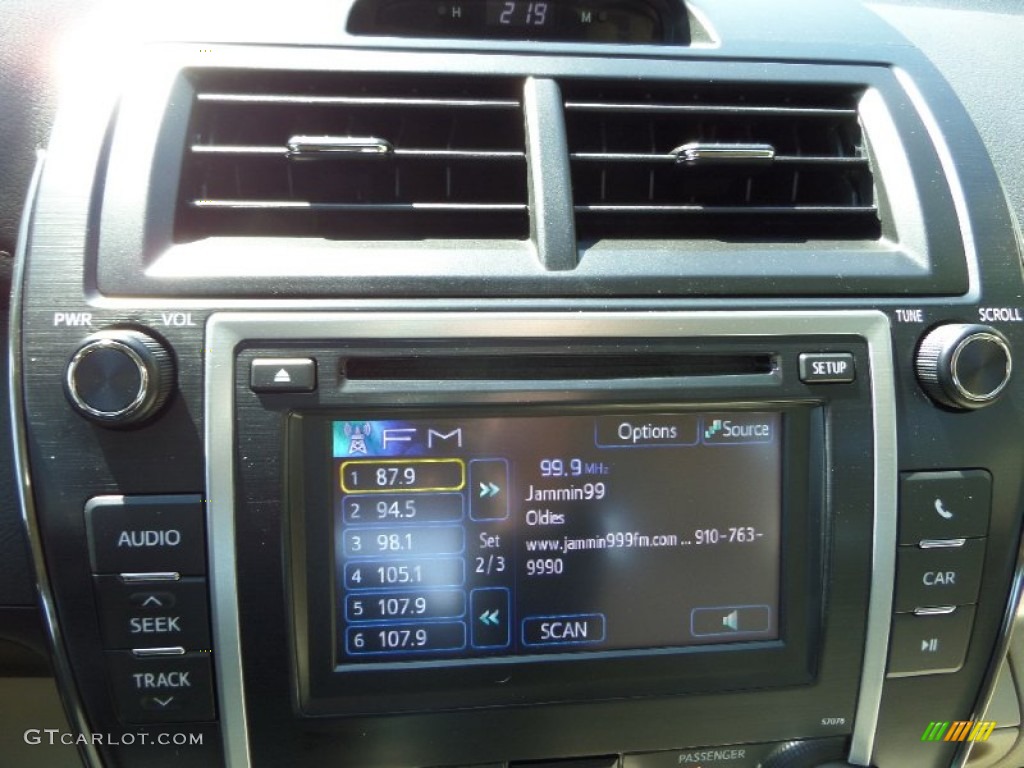 2013 Camry LE - Champagne Mica / Ivory photo #17