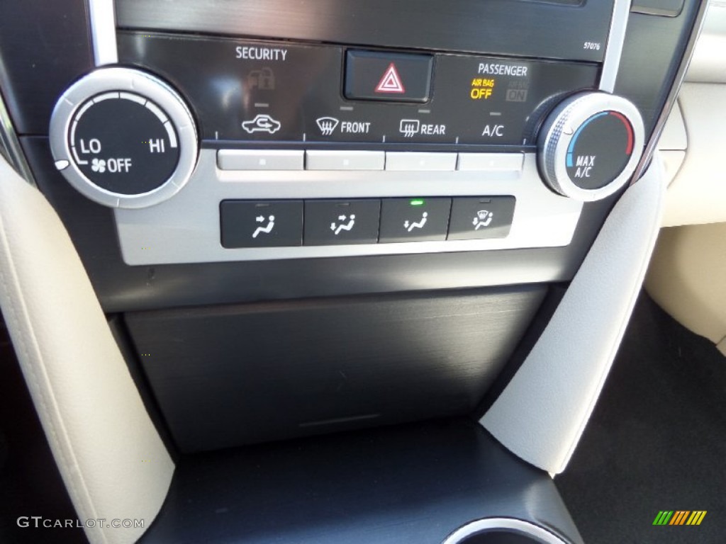 2013 Camry LE - Champagne Mica / Ivory photo #18