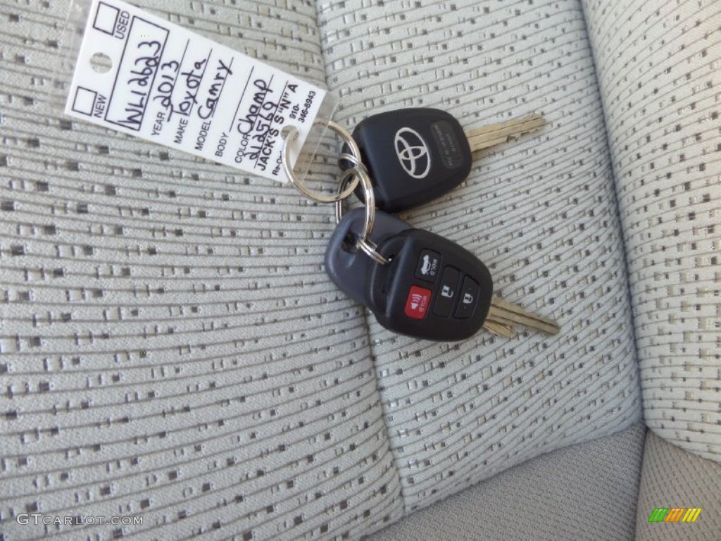 2013 Camry LE - Champagne Mica / Ivory photo #20