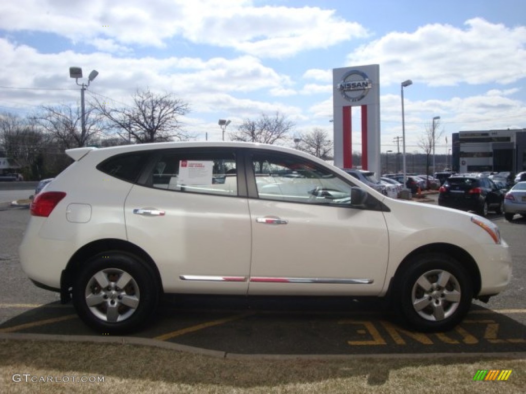 2011 Rogue S AWD - Pearl White / Black photo #4