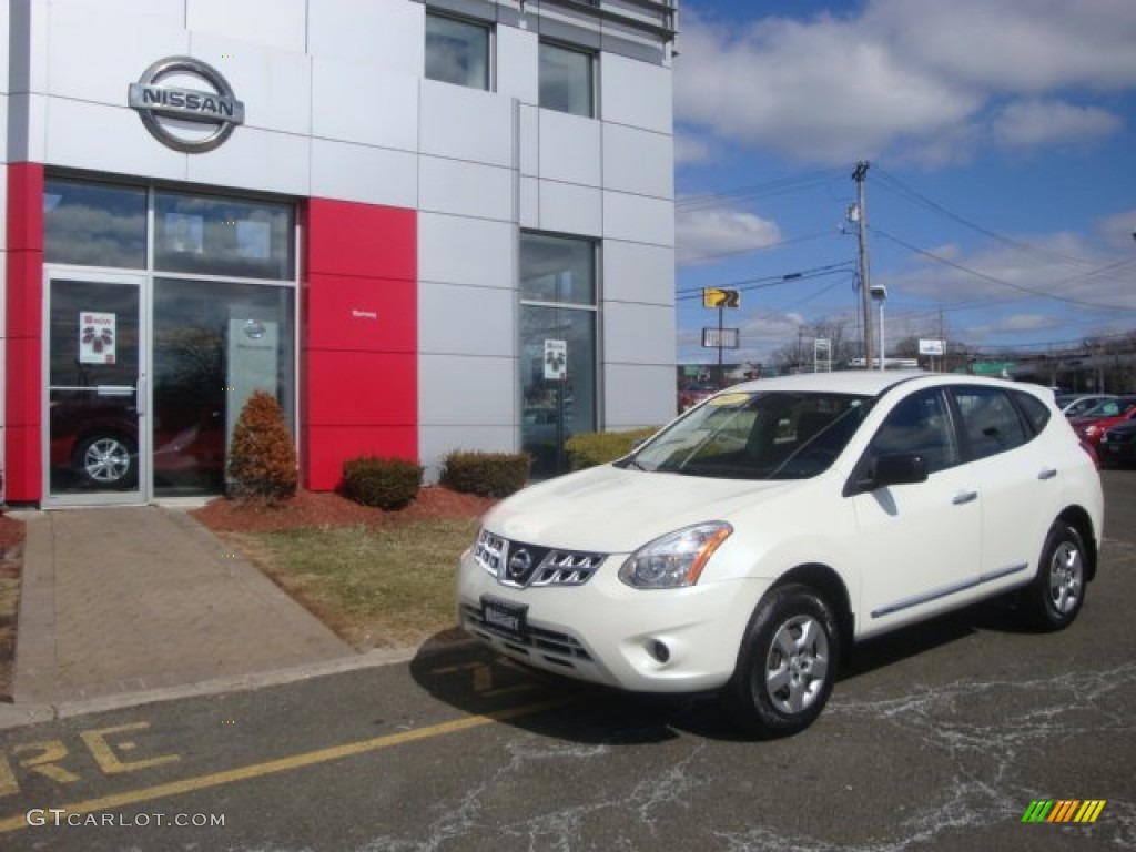 2011 Rogue S AWD - Pearl White / Black photo #29