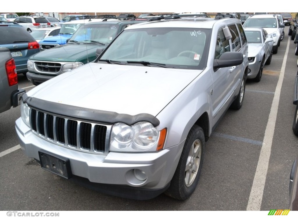 2006 Grand Cherokee Limited 4x4 - Bright Silver Metallic / Dark Khaki/Light Graystone photo #4