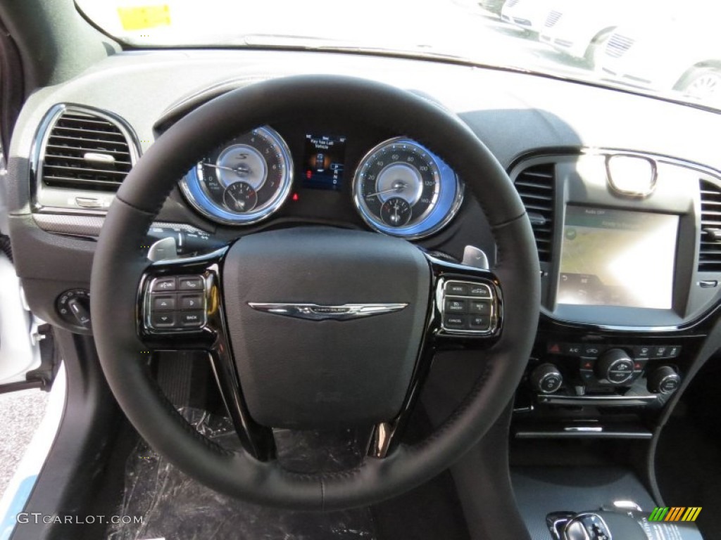 2014 Chrysler 300 S Black/Ambassador Blue Steering Wheel Photo #91822421