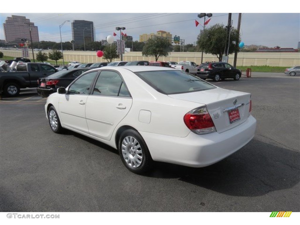 2005 Camry XLE - Super White / Taupe photo #5