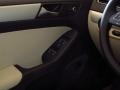 Pure White - Jetta SE Sedan Photo No. 16