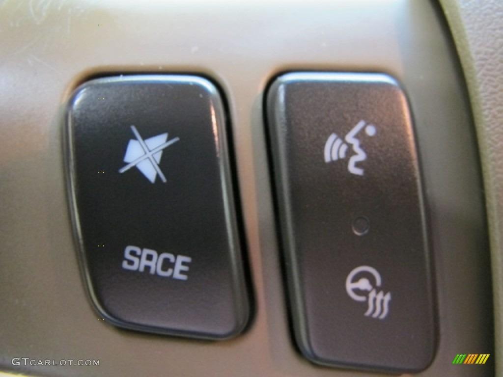 2005 STS 4 V8 AWD - White Diamond / Cashmere photo #36