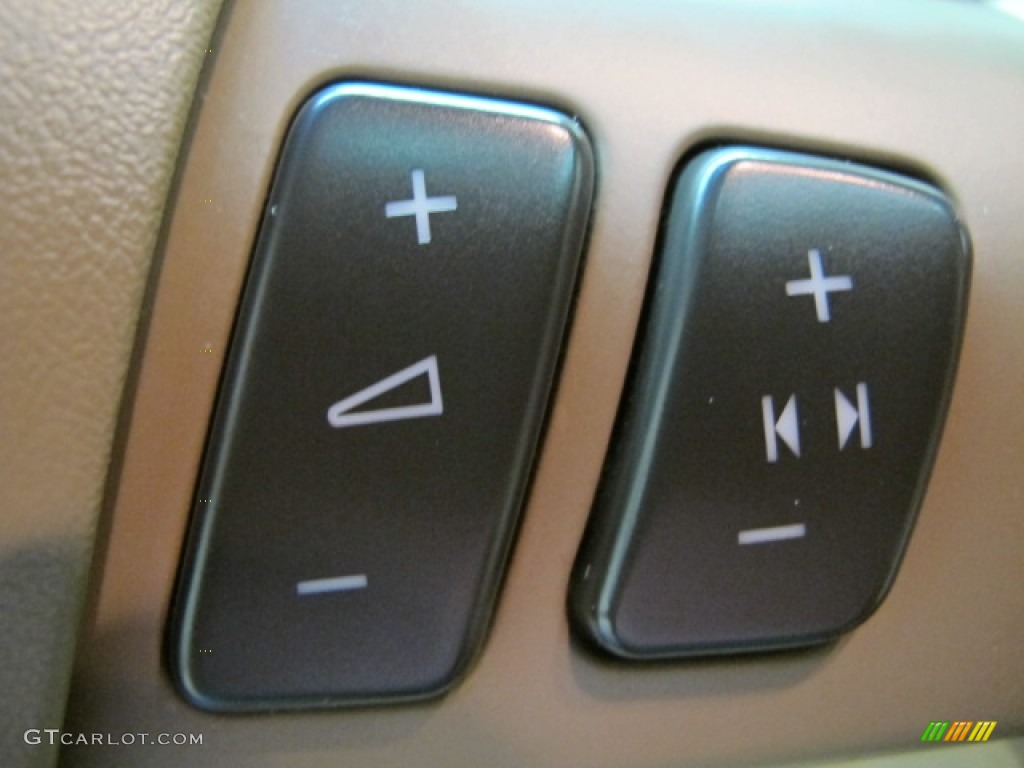 2005 STS 4 V8 AWD - White Diamond / Cashmere photo #37