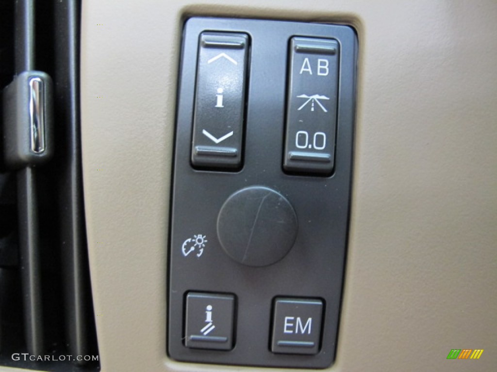 2005 STS 4 V8 AWD - White Diamond / Cashmere photo #38