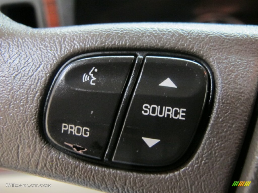 2003 Escalade AWD - Silver Sand / Shale photo #23
