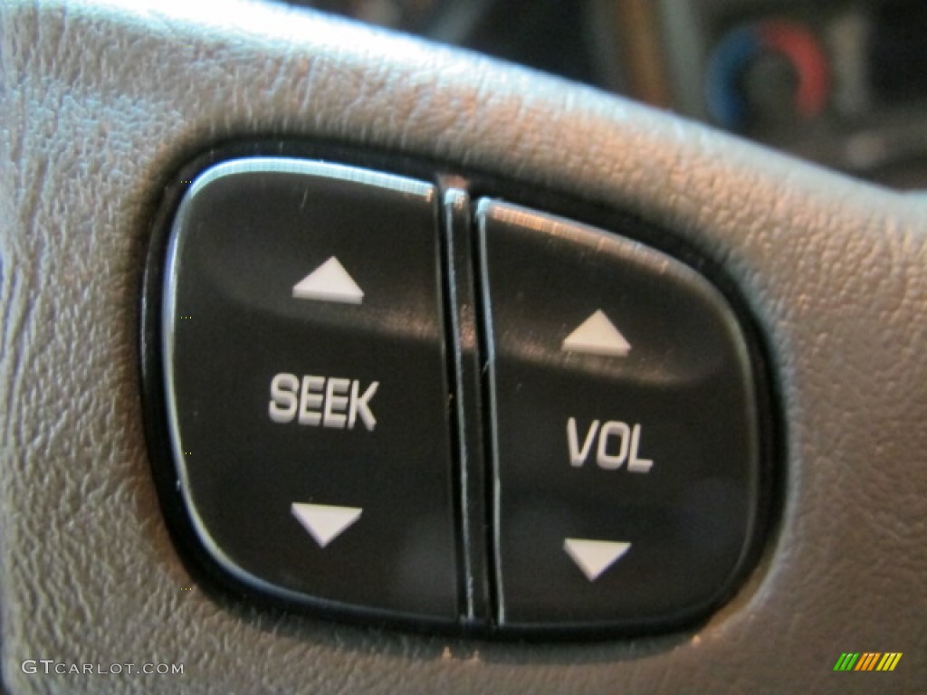 2003 Escalade AWD - Silver Sand / Shale photo #25