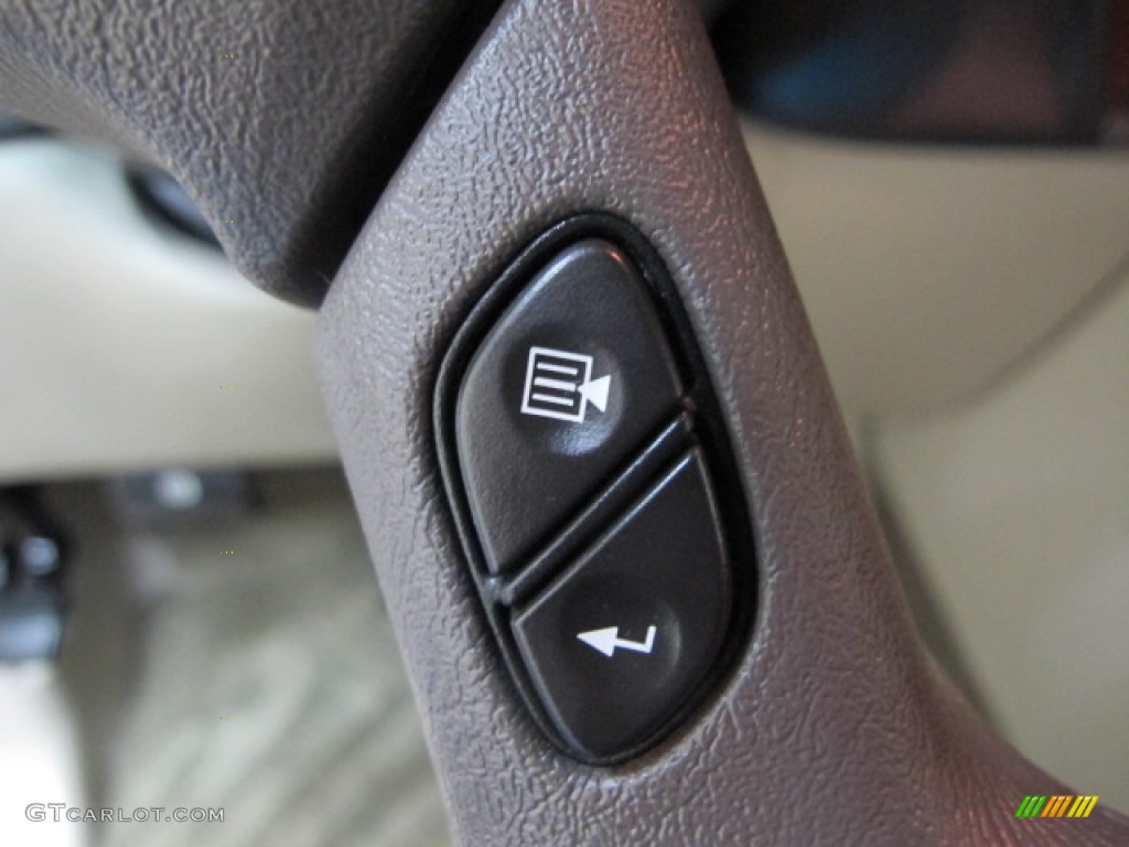 2003 Escalade AWD - Silver Sand / Shale photo #26