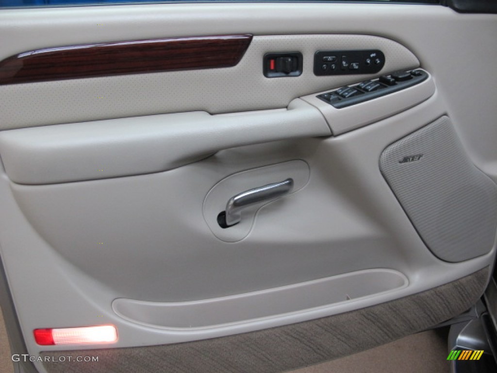 2003 Escalade AWD - Silver Sand / Shale photo #30
