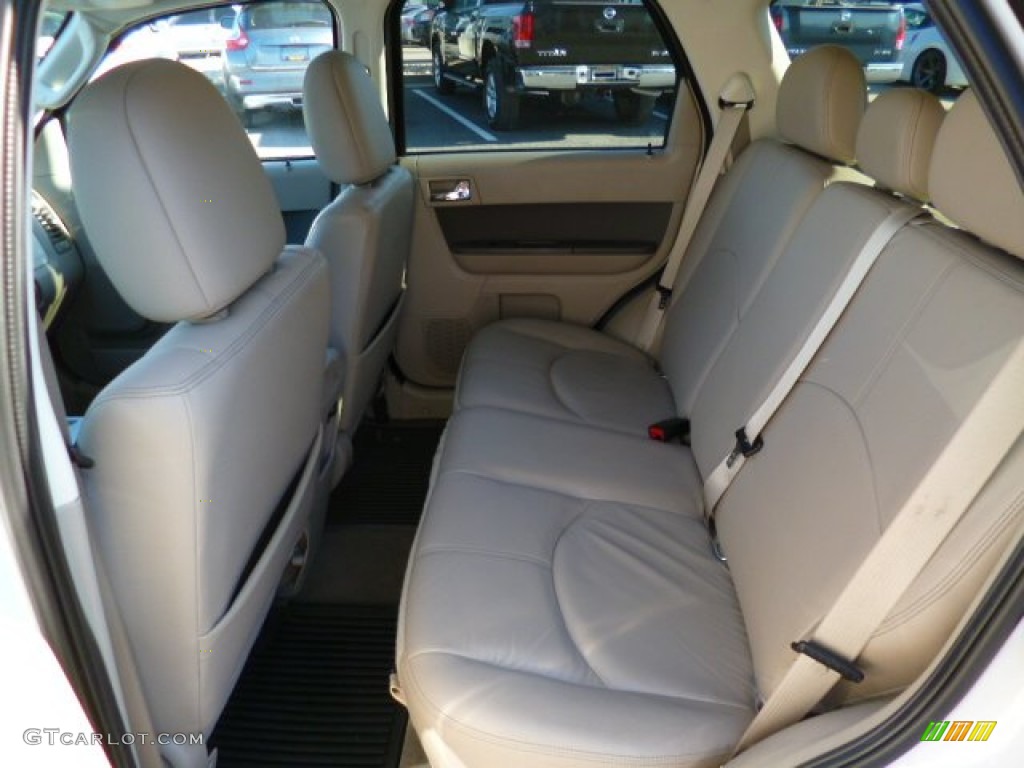 2010 Mariner V6 Premier 4WD - White Suede / Stone photo #15