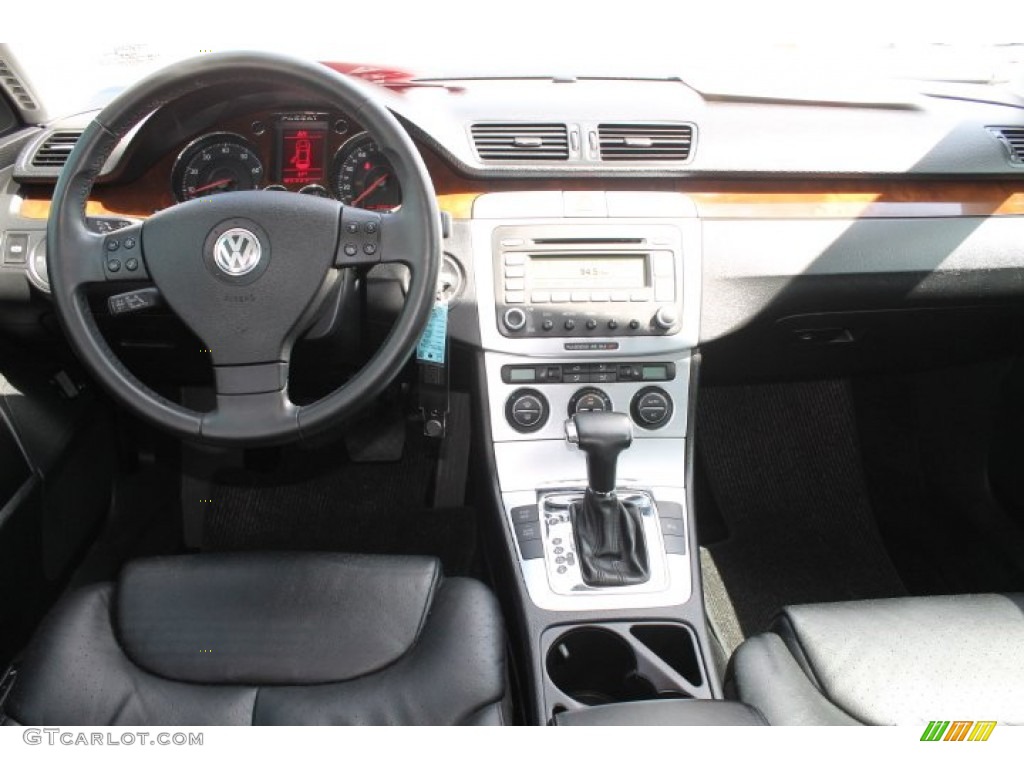 2008 Passat Lux Sedan - Reflex Silver / Black photo #32