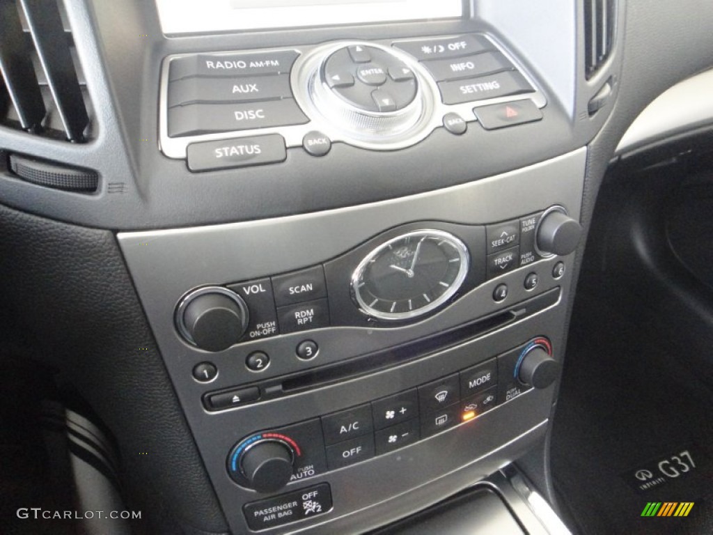 2011 G 37 Journey Sedan - Liquid Platinum / Graphite photo #12