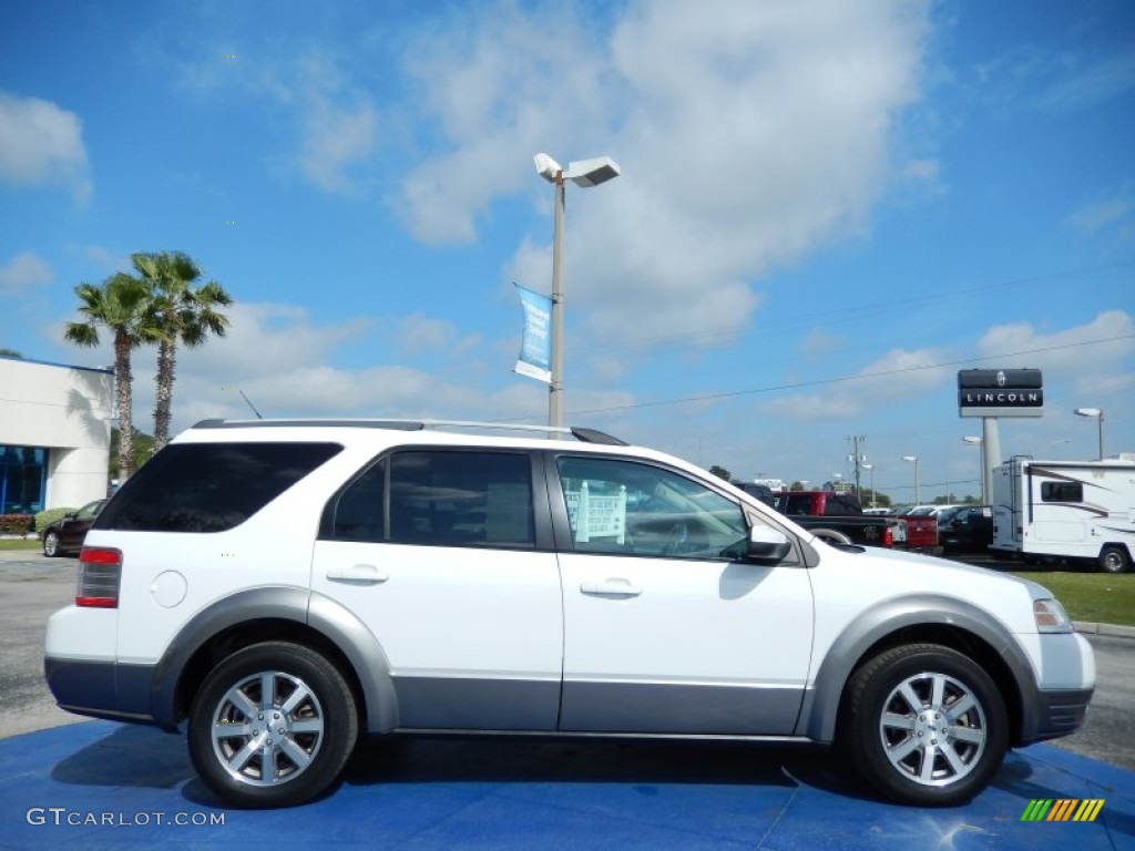 2008 Taurus X SEL - Oxford White / Medium Light Stone photo #6