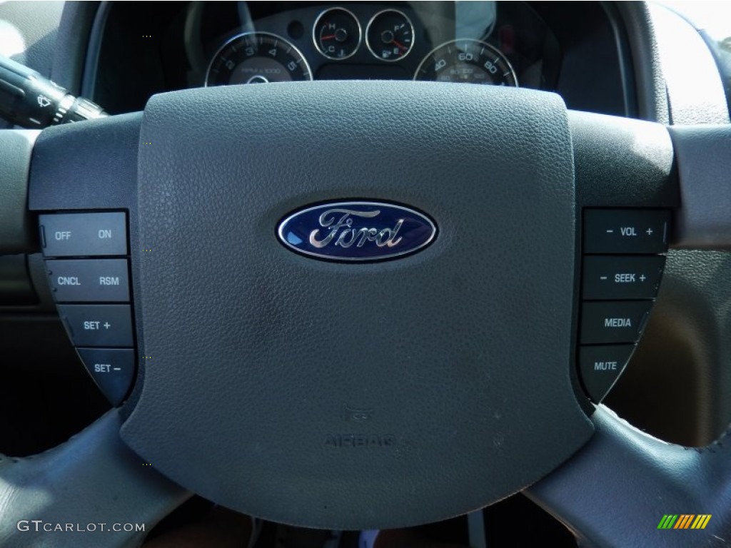 2008 Taurus X SEL - Oxford White / Medium Light Stone photo #26