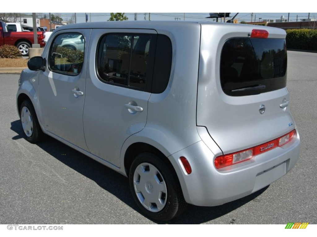 2013 Cube 1.8 S - Brilliant Silver / Black photo #4