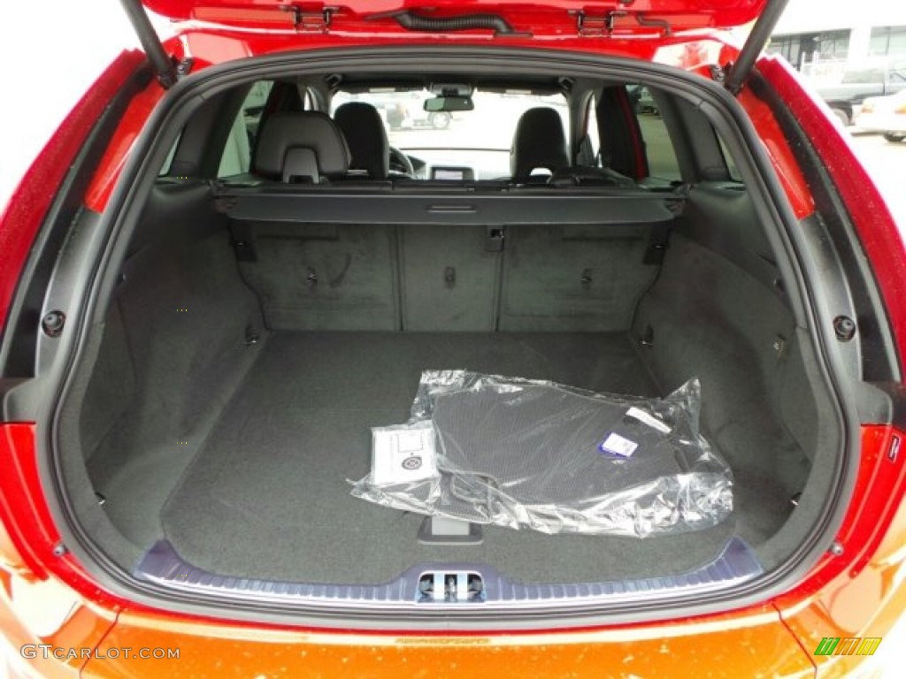 2015 Volvo XC60 T6 AWD R-Design Trunk Photo #91877699