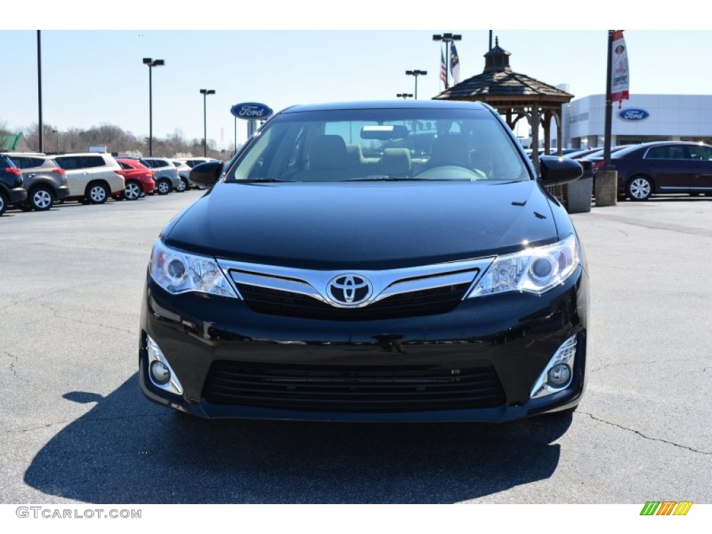 2014 Camry XLE V6 - Attitude Black Metallic / Ivory photo #4
