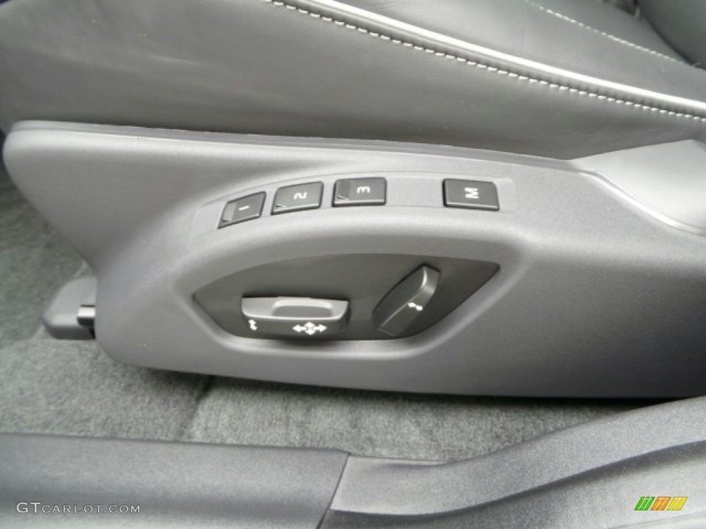 2015 Volvo XC60 T6 AWD R-Design Front Seat Photo #91878082
