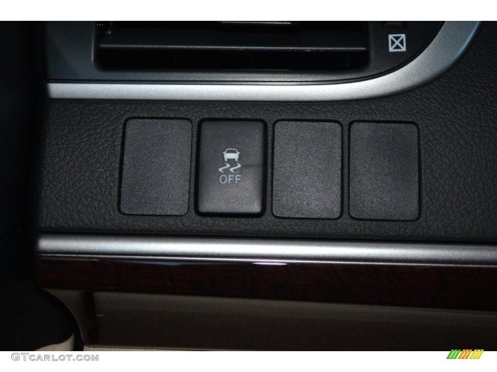 2014 Camry XLE V6 - Attitude Black Metallic / Ivory photo #24