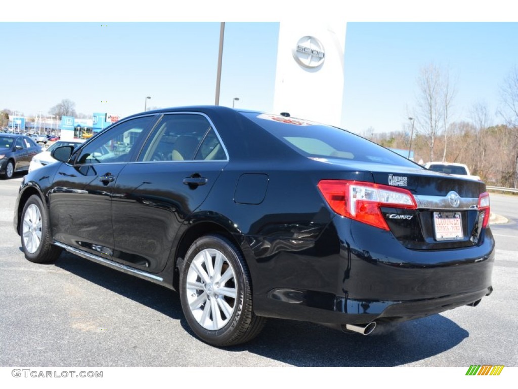 2014 Camry XLE V6 - Attitude Black Metallic / Ivory photo #28