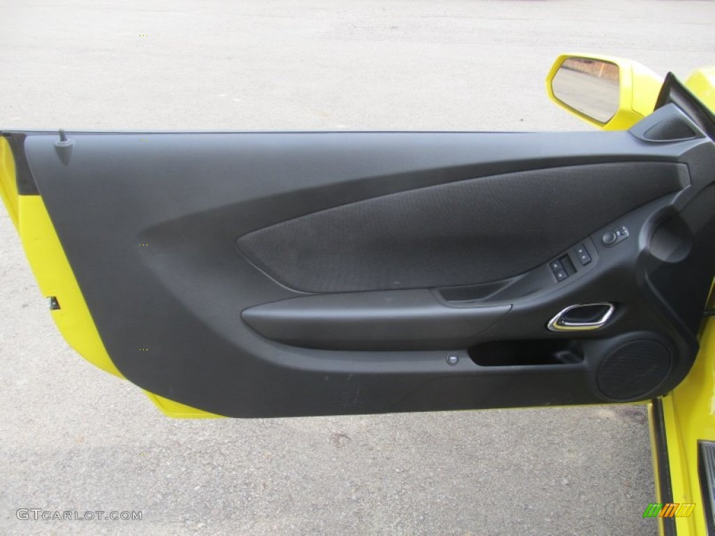 2014 Chevrolet Camaro SS/RS Coupe Door Panel Photos