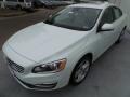 Crystal White Pearl - S60 T5 Drive-E Photo No. 3
