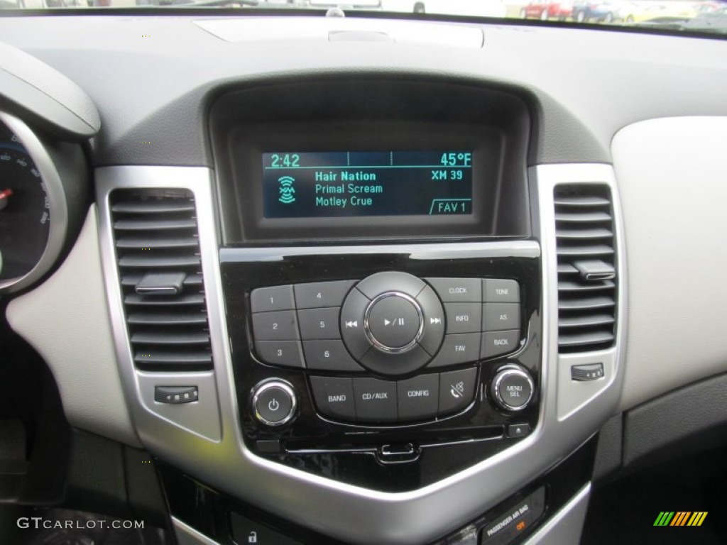 2014 Cruze LT - Black Granite Metallic / Medium Titanium photo #15