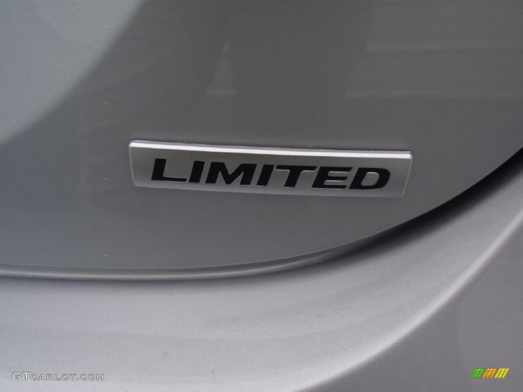 2014 Elantra Limited Sedan - Silver / Gray photo #15