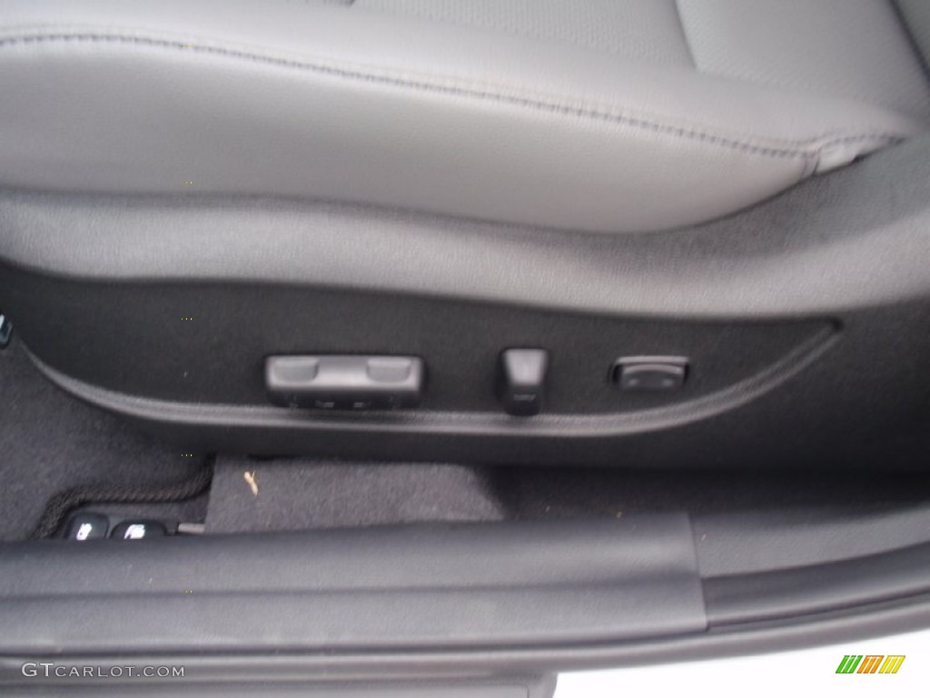 2014 Elantra Limited Sedan - Silver / Gray photo #27