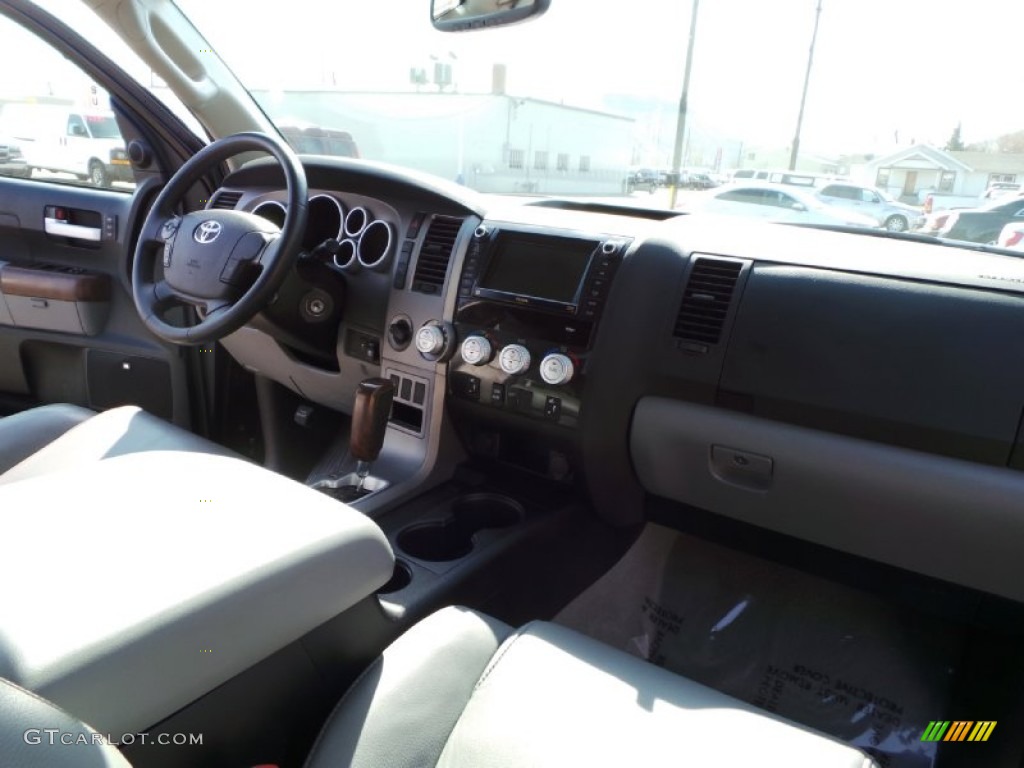 2011 Tundra Limited Double Cab 4x4 - Black / Graphite Gray photo #17