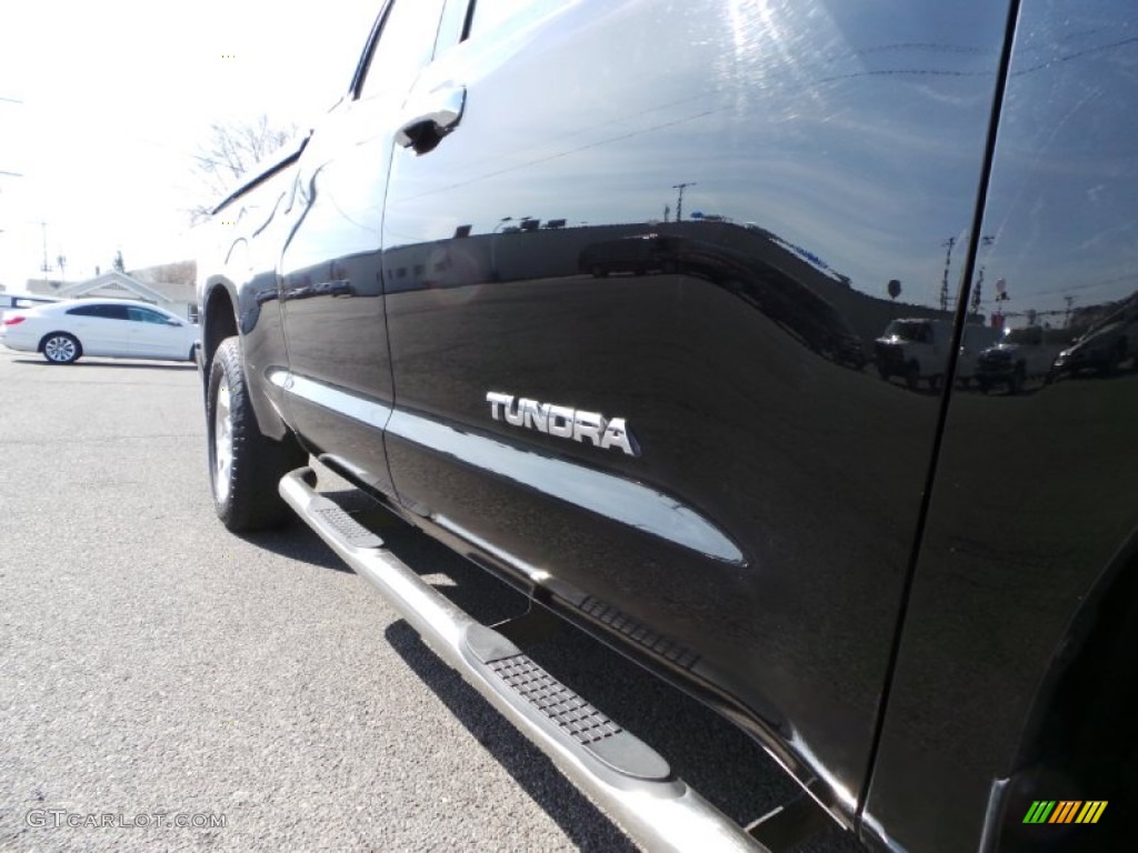 2011 Tundra Limited Double Cab 4x4 - Black / Graphite Gray photo #35