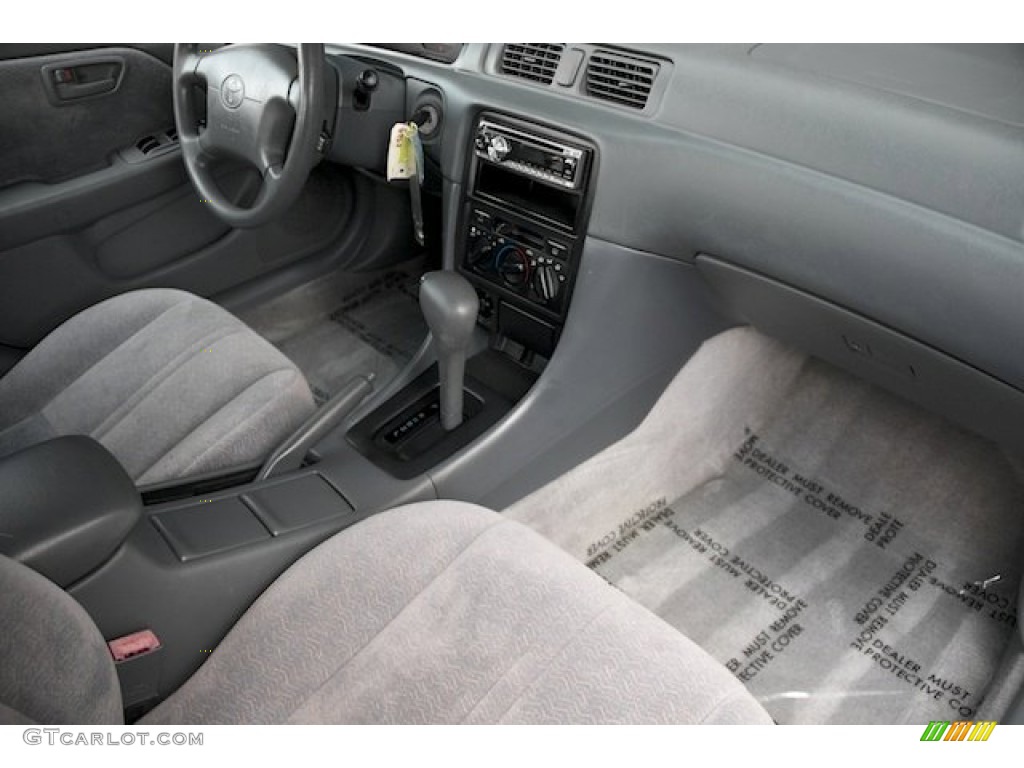 1997 Toyota Camry LE Controls Photos