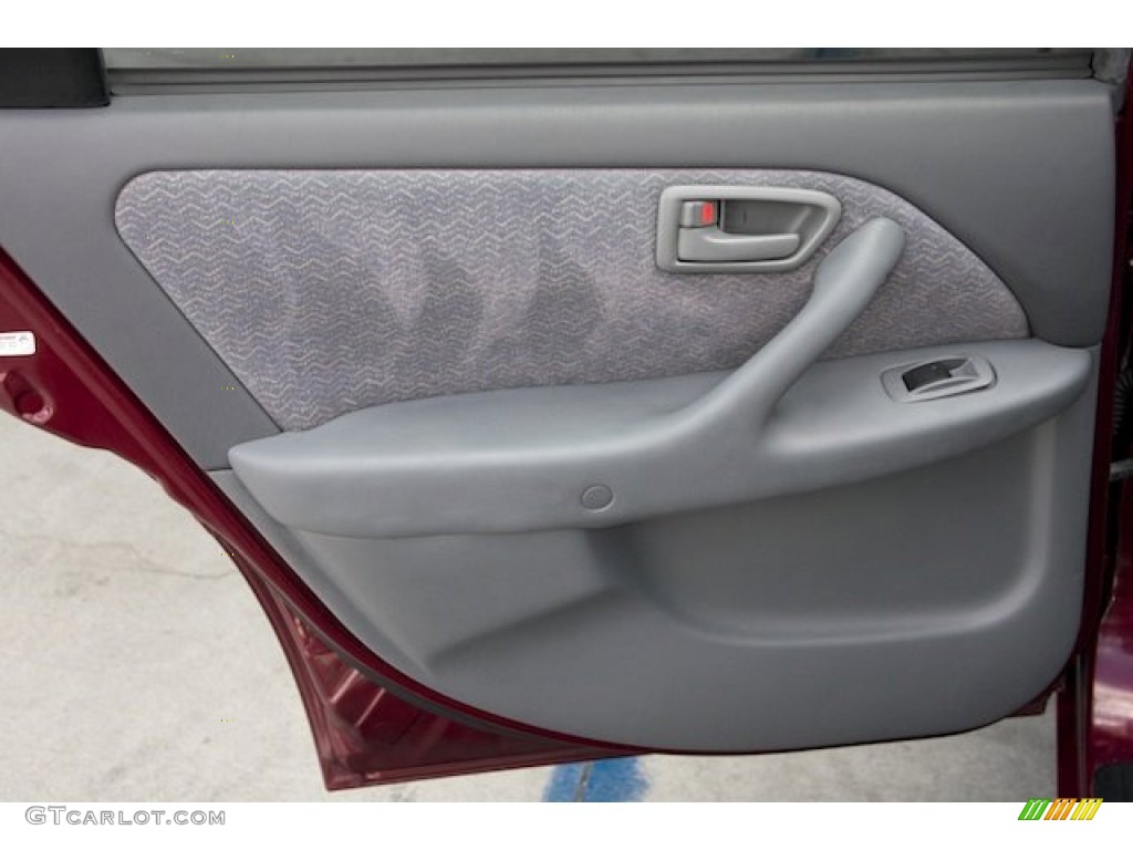 1997 Toyota Camry LE Gray Door Panel Photo #91894342
