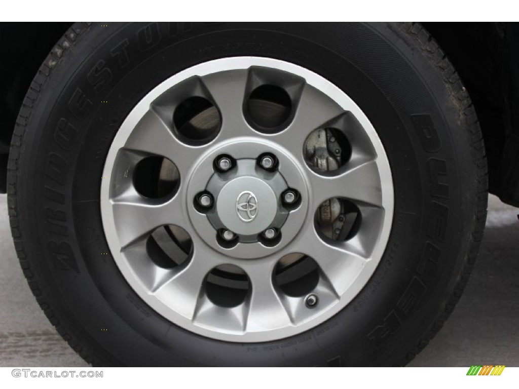 2011 Toyota FJ Cruiser Standard FJ Cruiser Model Wheel Photo #91894972